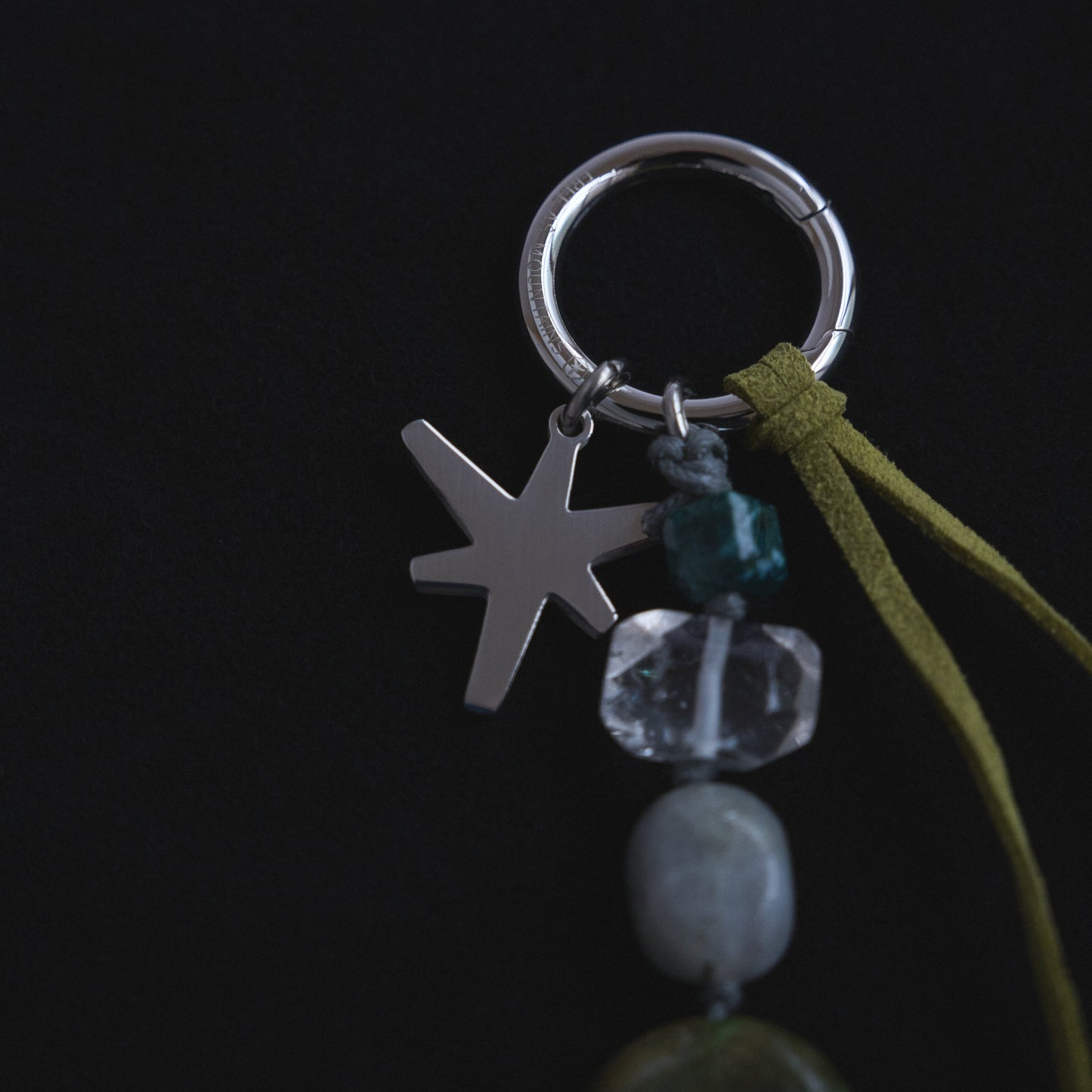 原礦吊飾｜苔原褐綠